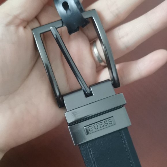 Guess men's reversible belt size S - Picture 5 of 5